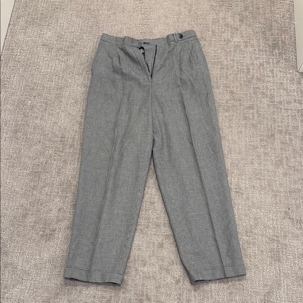 Liz Claiborne petites black/white houndstooth linen blend dress pants, size 12P